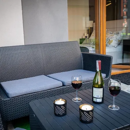 New Apartment, Private Patio *